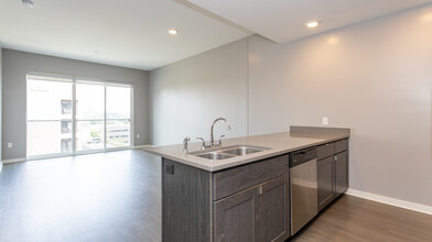 555 Michigan in Grand Rapids, MI - Building Photo - Interior Photo