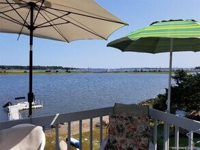 212 Cedar Rd in Groton, CT - Building Photo - Building Photo