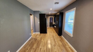 412 E 6th St in Edmond, OK - Building Photo - Building Photo