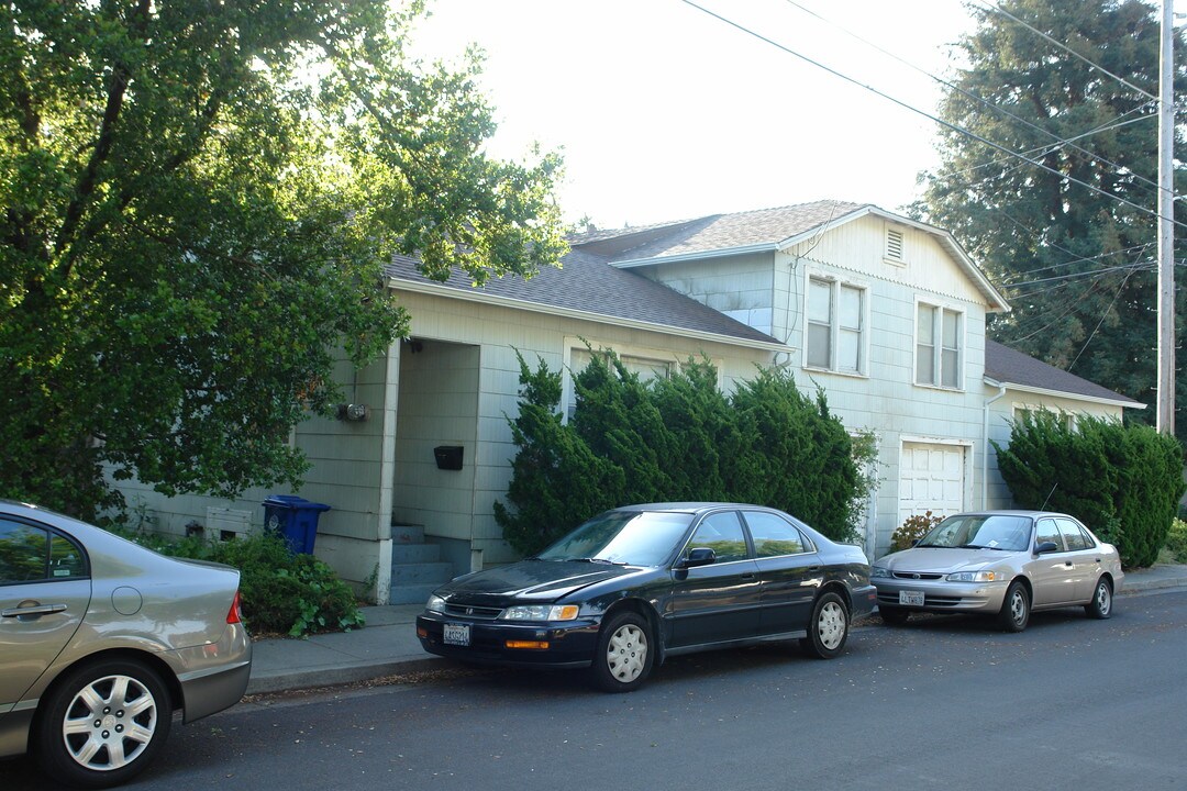 5809 Lassen St in El Cerrito, CA - Building Photo