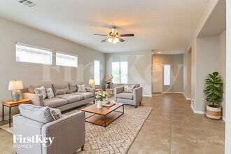 3957 Vulcan St, Unit 02D111 in Las Vegas, NV - Foto de edificio - Building Photo