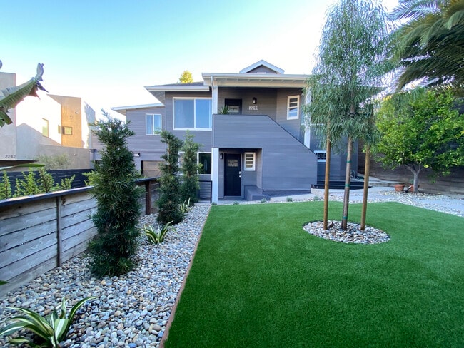 2244 Fargo St in Los Angeles, CA - Building Photo - Building Photo