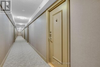 35 Saranac Blvd in Toronto, ON - Building Photo - Building Photo