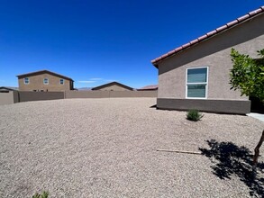 5545 S Havasu Creek Rd in Mohave Valley, AZ - Foto de edificio - Building Photo