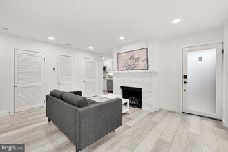 1821 19th St NW in Washington, DC - Foto de edificio - Building Photo