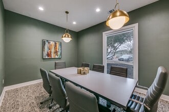 Canyon Ridge in Austin, TX - Foto de edificio - Building Photo