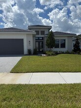 4545 Mondrian Ct in Sarasota, FL - Building Photo - Building Photo