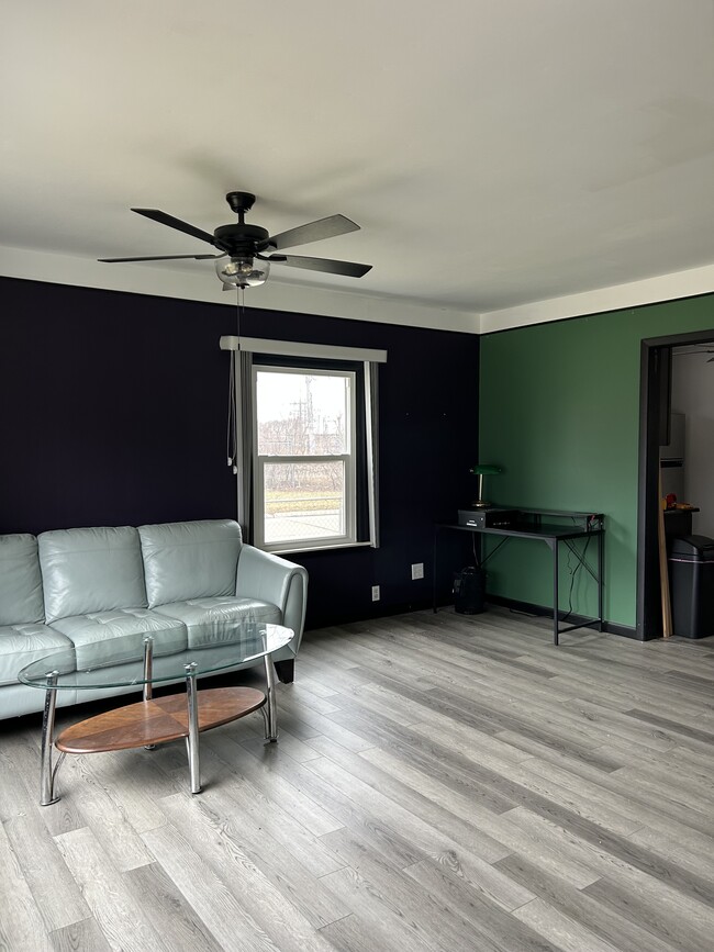 60 Leonore St in Mount Clemens, MI - Building Photo - Building Photo