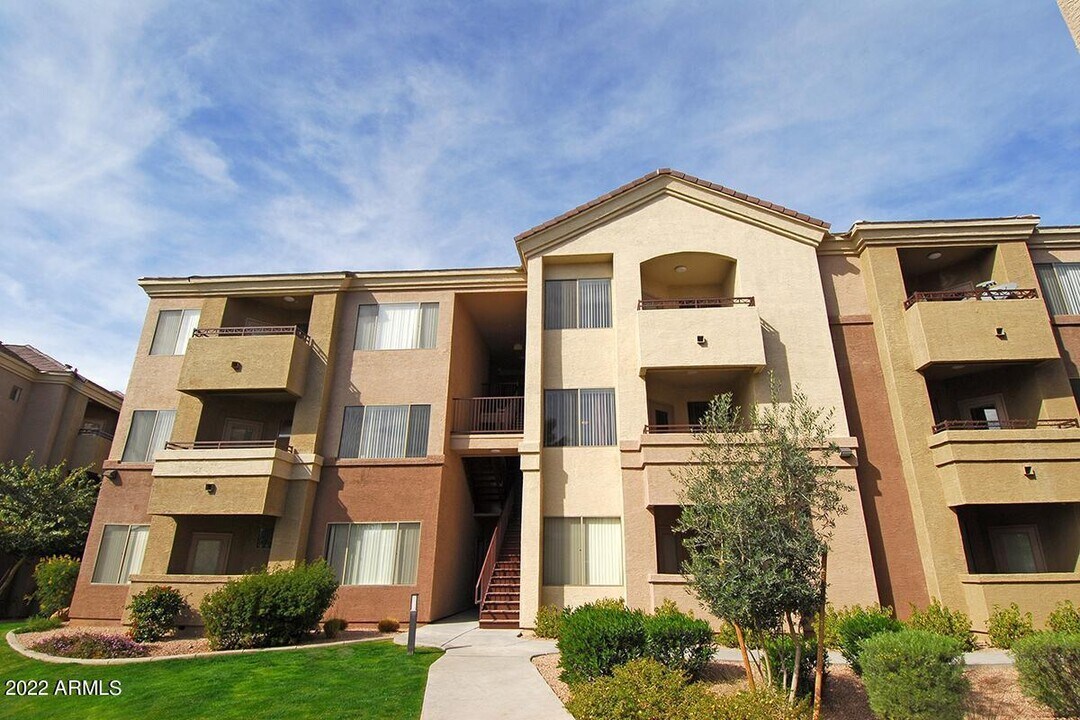 18416 N Cave Creek Rd in Phoenix, AZ - Building Photo