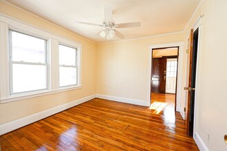 1023 Canterbury St, Unit 3 in Boston, MA - Building Photo - Building Photo