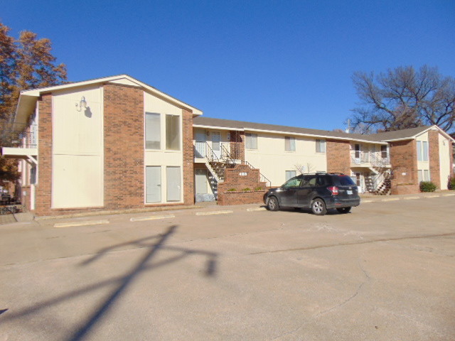 1750 s oliver bldg 3 in Wichita, KS - Building Photo