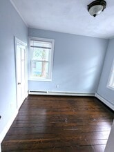 37 Royal St, Unit East side apartment in Providence, RI - Building Photo - Building Photo