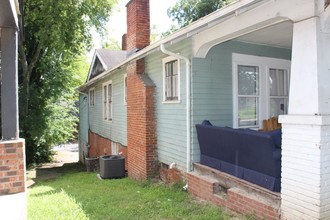 10 Bedroom Rental House - Univ of TN Adjacent in Knoxville, TN - Building Photo - Other