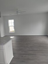 41 Pomona Cir-Unit -7-102 in Savannah, GA - Building Photo - Building Photo