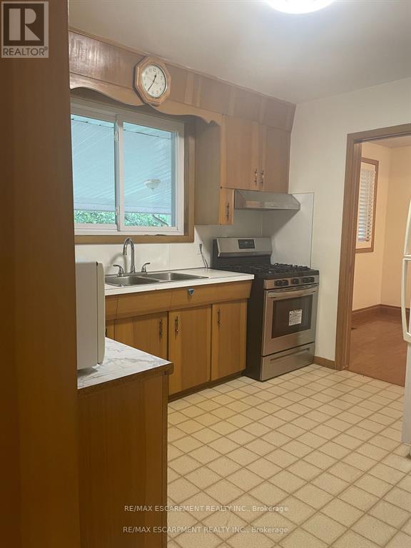 4327 Mitchell Ave in Niagara Falls, ON - Building Photo - Building Photo