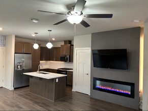 6507 SE Genrosa St in Hillsboro, OR - Building Photo - Building Photo