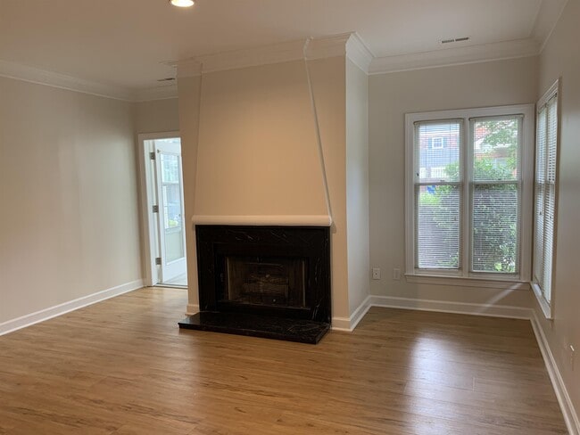343 S Cherry St in Kernersville, NC - Building Photo - Building Photo