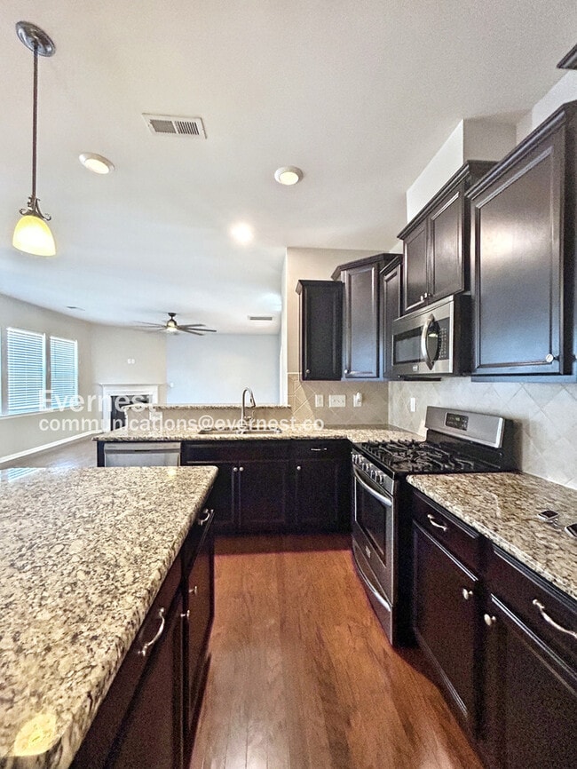 10415 Paisley Abbey Ln in Charlotte, NC - Building Photo - Building Photo