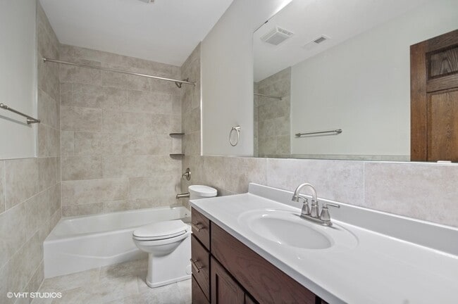 5859 N Magnolia Ave, Unit G in Chicago, IL - Building Photo - Building Photo