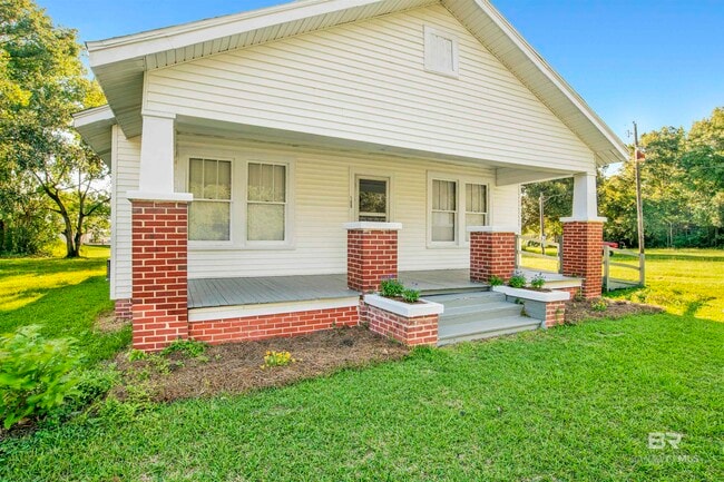 109 Armstrong Ave in Bay Minette, AL - Building Photo - Building Photo