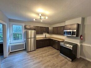 40 Overlook St in Northbridge, MA - Building Photo - Building Photo