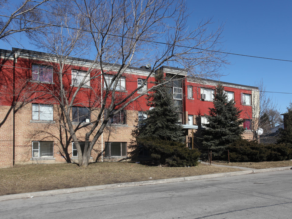 26 Floral Pky in Toronto, ON - Building Photo