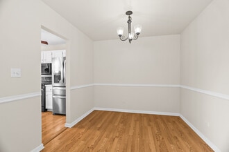 7010 Brighton Ct in Woodridge, IL - Building Photo - Building Photo