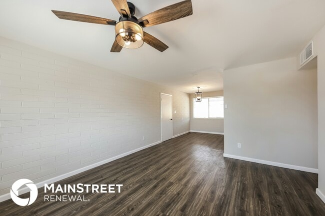 1328 E Christy Dr in Phoenix, AZ - Building Photo - Building Photo