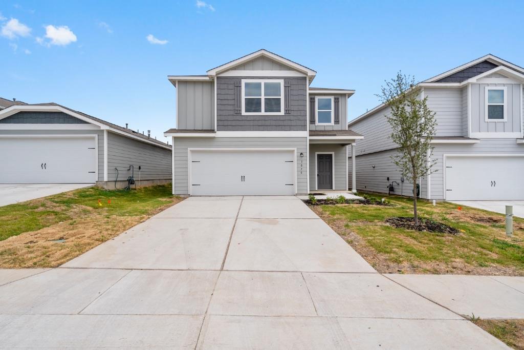 3875 Trail de Paris in New Braunfels, TX - Building Photo