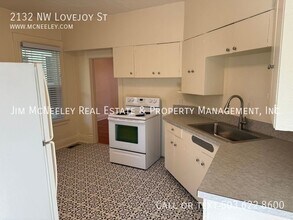 2132 NW Lovejoy St in Portland, OR - Building Photo - Building Photo