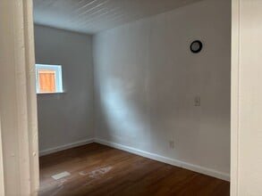 7599 Azusa Ave in Dos Palos, CA - Foto de edificio - Building Photo