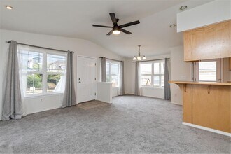 808 NE 70th St in Seattle, WA - Building Photo - Building Photo