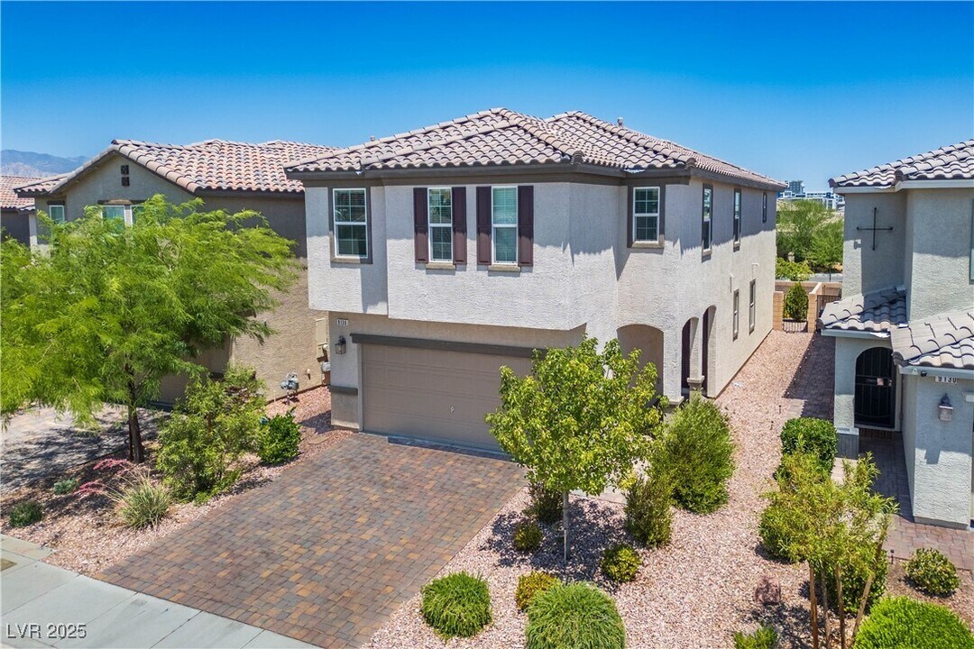 9136 Cocowoods Pl in Las Vegas, NV - Building Photo