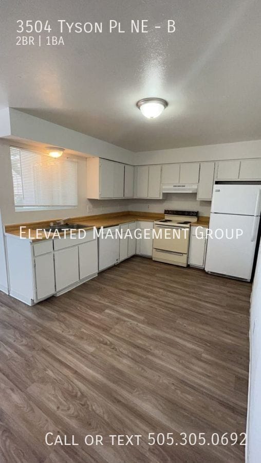 property at 3504 Tyson Pl NE