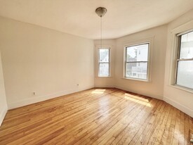 25 Haskell St, Unit #2 in Boston, MA - Building Photo - Building Photo