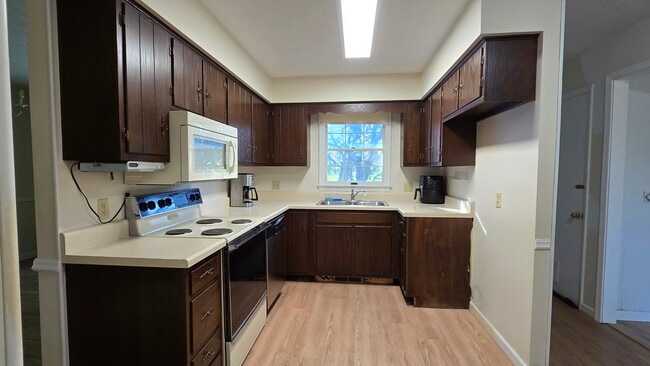 790 Vine St in Harrisonburg, VA - Foto de edificio - Building Photo