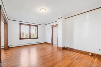 3245 Albany Post Rd in Buchanan, NY - Building Photo - Building Photo