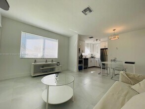 1515 NE 110th St in Miami, FL - Building Photo - Building Photo