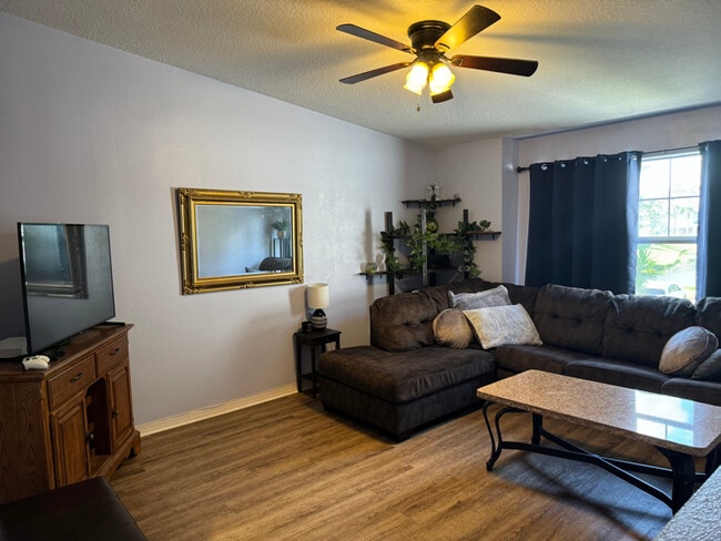 property at 39207 Harbour Vista Cir