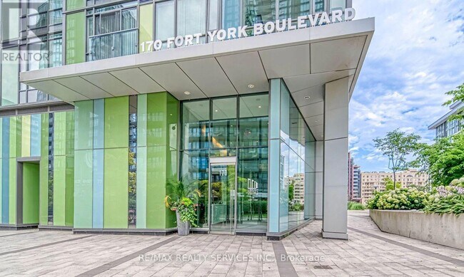 170-170 Fort York Blvd in Toronto, ON - Building Photo - Building Photo