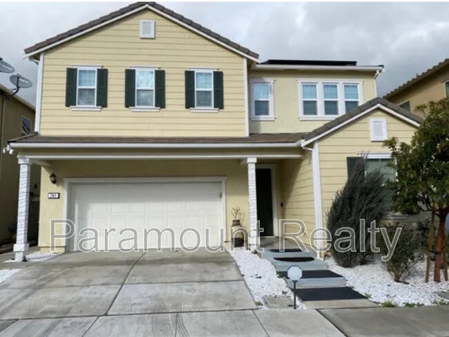 property at 741 Einstein Pl