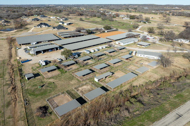 4324 Tin Top Rd in Weatherford, TX - Foto de edificio - Primary Photo