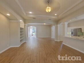 9614 Greenpointe Dr in Tampa, FL - Building Photo - Building Photo