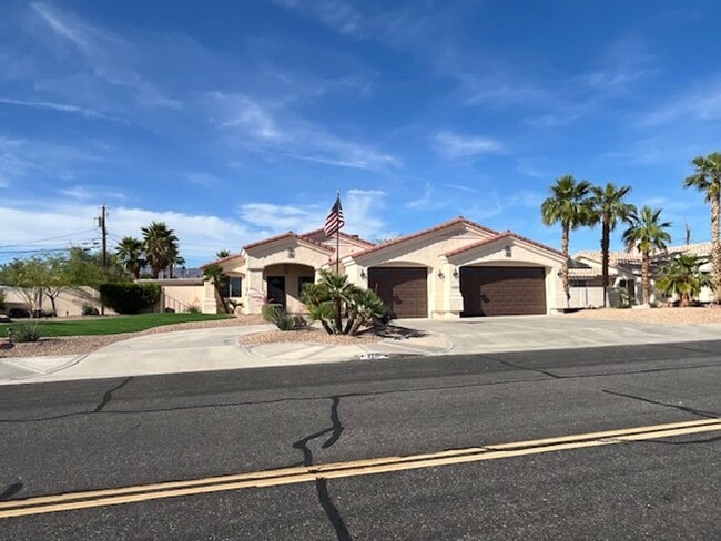 3721 Buena Vista Ave in Lake Havasu City, AZ - Building Photo - Building Photo