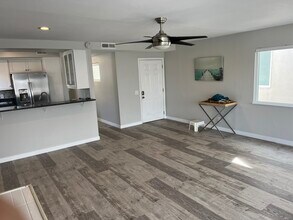 208 30th St, Unit 208.5 208 and one half in Newport Beach, CA - Building Photo - Building Photo