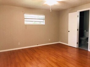 2313 S Thixton Ct in Tampa, FL - Building Photo - Building Photo