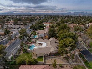 9 Quail Run Rd in Henderson, NV - Foto de edificio - Building Photo