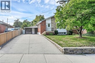 174 Kings Forest Dr in Hamilton, ON - Building Photo - Building Photo