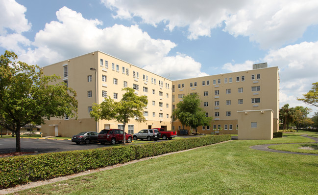 Archbishop Hurley Hall in Hallandale Beach, FL - Building Photo - Building Photo