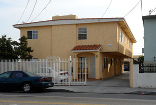 10326 S Inglewood Ave Apartments